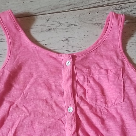 Pink Tanktop - Picture 2 of 6